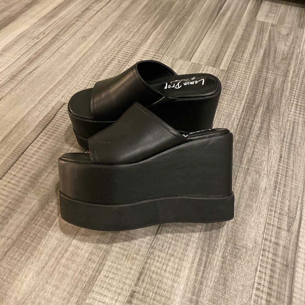 Black mega platform sandal wedge shoes - lemon drop by privileged